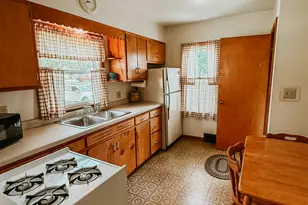 111 6th Ave, Mendota, IL 61342 - Photo 8