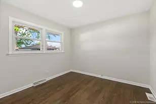 17028 Evans Dr, South Holland, IL 60473 - Photo 12