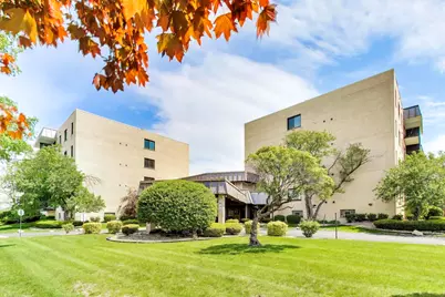 5840 W 104th Street #415, Oak Lawn, IL 60453 - Photo 2