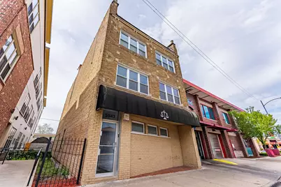 5543 W Diversey Avenue, Chicago, IL 60639 - Photo 2
