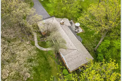 880 Hiawatha Lane, Riverwoods, IL 60015 - Photo 10
