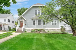 30 Waverly Ave, Clarendon Hills, IL 60514 - Photo 1