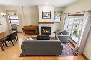 3927 N Paulina St, Chicago, IL 60613 - Photo 4