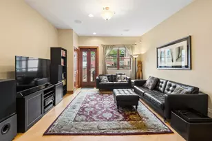 3927 N Paulina St, Chicago, IL 60613 - Photo 10