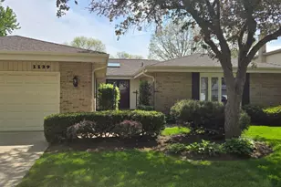 1129 S Salem Ln, Arlington Heights, IL 60005 - Photo 1