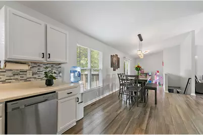 847 Quail Run, Dekalb, IL 60115 - Photo 8