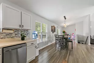 847 Quail Run, Dekalb, IL 60115 - Photo 8