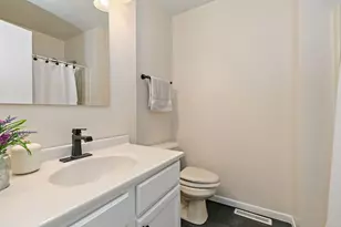 847 Quail Run, Dekalb, IL 60115 - Photo 14