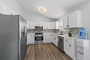 847 Quail Run, Dekalb, IL 60115 - Photo 6