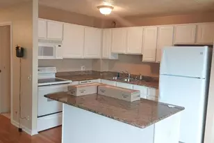 711 W Gordon Terrace, Chicago, IL 60613 - Photo 2