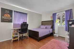 635 S Springinsguth Rd, Schaumburg, IL 60193 - Photo 8