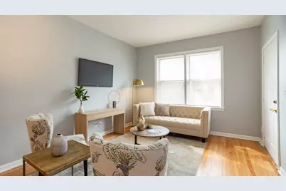 3729 N Clifton Avenue #2, Chicago, IL 60613 - Photo 2