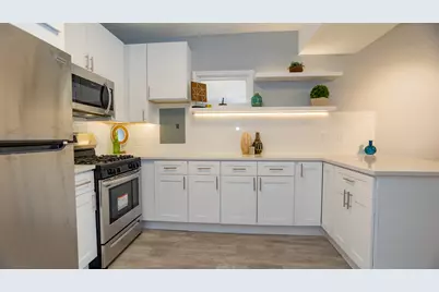 3729 N Clifton Avenue #2, Chicago, IL 60613 - Photo 8
