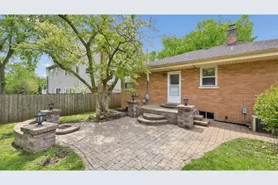 893 S Poplar Avenue, Elmhurst, IL 60126 - Photo 16
