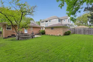 893 S Poplar Ave, Elmhurst, IL 60126 - Photo 18