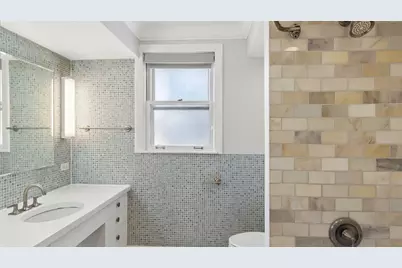 893 S Poplar Avenue, Elmhurst, IL 60126 - Photo 14