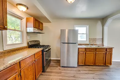 570 5th Avenue, Aurora, IL 60505 - Photo 10