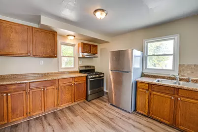 570 5th Avenue, Aurora, IL 60505 - Photo 8