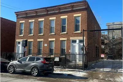 608 S Oakley Boulevard, Chicago, IL 60612 - Photo 2