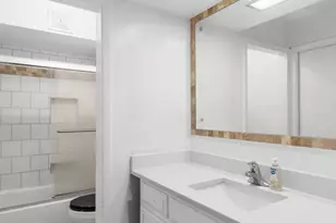 2808 Cherrywood Ln, Hazel Crest, IL 60429 - Photo 6