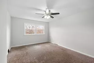 2808 Cherrywood Ln, Hazel Crest, IL 60429 - Photo 8