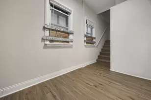 9220 S Dauphin Ave, Chicago, IL 60619 - Photo 8
