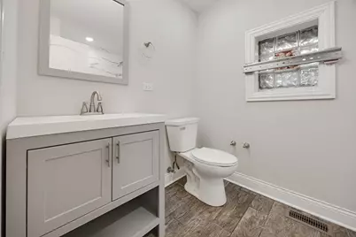 9220 S Dauphin Avenue, Chicago, IL 60619 - Photo 10