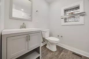 9220 S Dauphin Ave, Chicago, IL 60619 - Photo 10