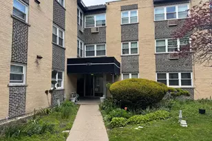 1728 W Farwell Ave, Chicago, IL 60626 - Photo 1