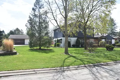 380 Forest Preserve Drive, Wood Dale, IL 60191 - Photo 2