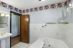 380 Forest Preserve Dr, Wood Dale, IL 60191 - Photo 20