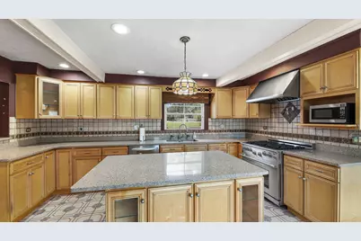 380 Forest Preserve Drive, Wood Dale, IL 60191 - Photo 14