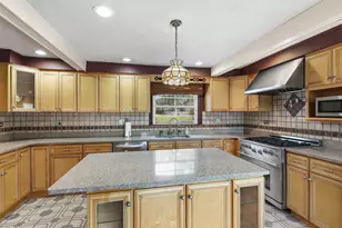 380 Forest Preserve Dr, Wood Dale, IL 60191 - Photo 14