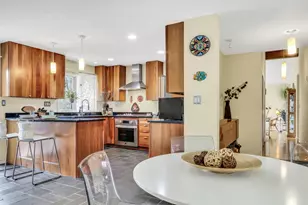 180 Crescent Knoll Dr, Green Oaks, IL 60048 - Photo 22