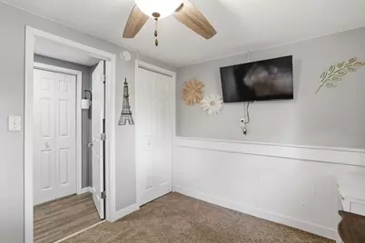 318 E Parkway Drive, Blue Grass, IA 52726 - Photo 22