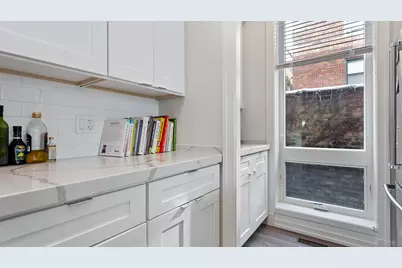 2812 N Mildred Avenue #1E, Chicago, IL 60657 - Photo 10