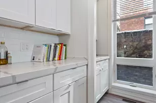 2812 N Mildred Ave, Chicago, IL 60657 - Photo 10