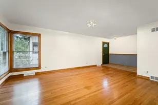 421 N Elm St, Itasca, IL 60143 - Photo 8