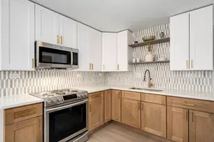 5516 W Higgins Ave, Chicago, IL 60630 - Photo 2