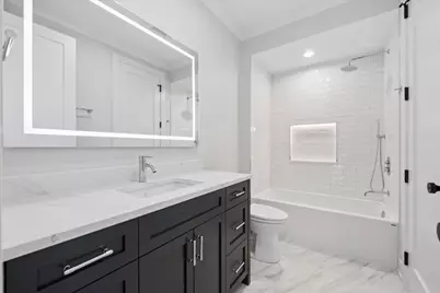 2202 N Leavitt Street #2, Chicago, IL 60647 - Photo 32