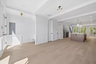 2202 N Leavitt St, Chicago, IL 60647 - Photo 12