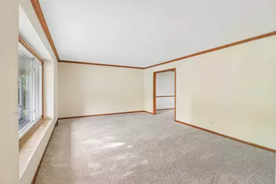 733 Buttonwood Circle SE, Naperville, IL 60540 - Photo 8