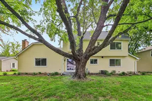 733 Buttonwood Circle SE, Naperville, IL 60540 - Photo 38