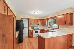 733 Buttonwood Circle SE, Naperville, IL 60540 - Photo 2