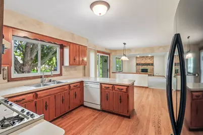 733 Buttonwood Circle SE, Naperville, IL 60540 - Photo 32