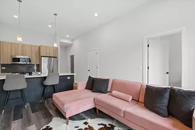 2317 N Clark Street #301, Chicago, IL 60614 - Photo 4