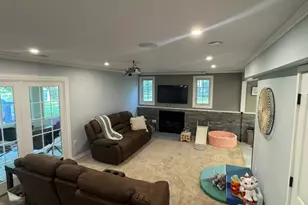 1211 Timberlane Dr, Sterling, IL 61081 - Photo 10