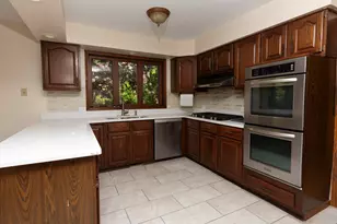 23547 N Raleigh Dr, Prairie View, IL 60069 - Photo 6