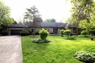 23547 N Raleigh Dr, Prairie View, IL 60069 - Photo 2