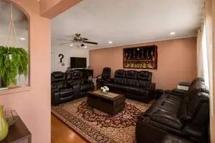 8079 Catawba Ln, Hanover Park, IL 60133 - Photo 2